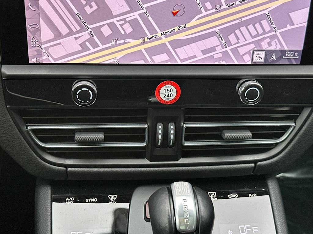 Thumbnail: 2025 Porsche Macan - 28