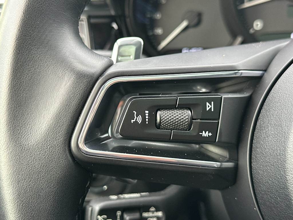 Thumbnail: 2025 Porsche Macan - 30