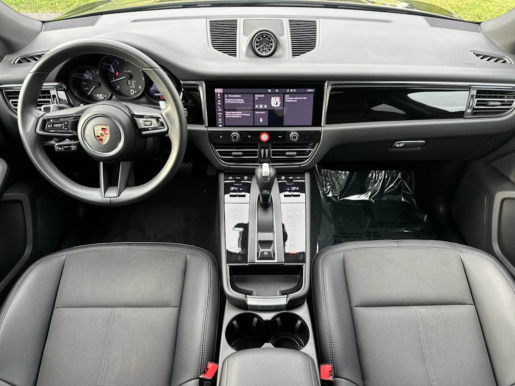 Thumbnail: 2025 Porsche Macan - 9