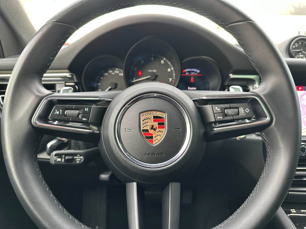 Thumbnail: 2025 Porsche Macan - 29