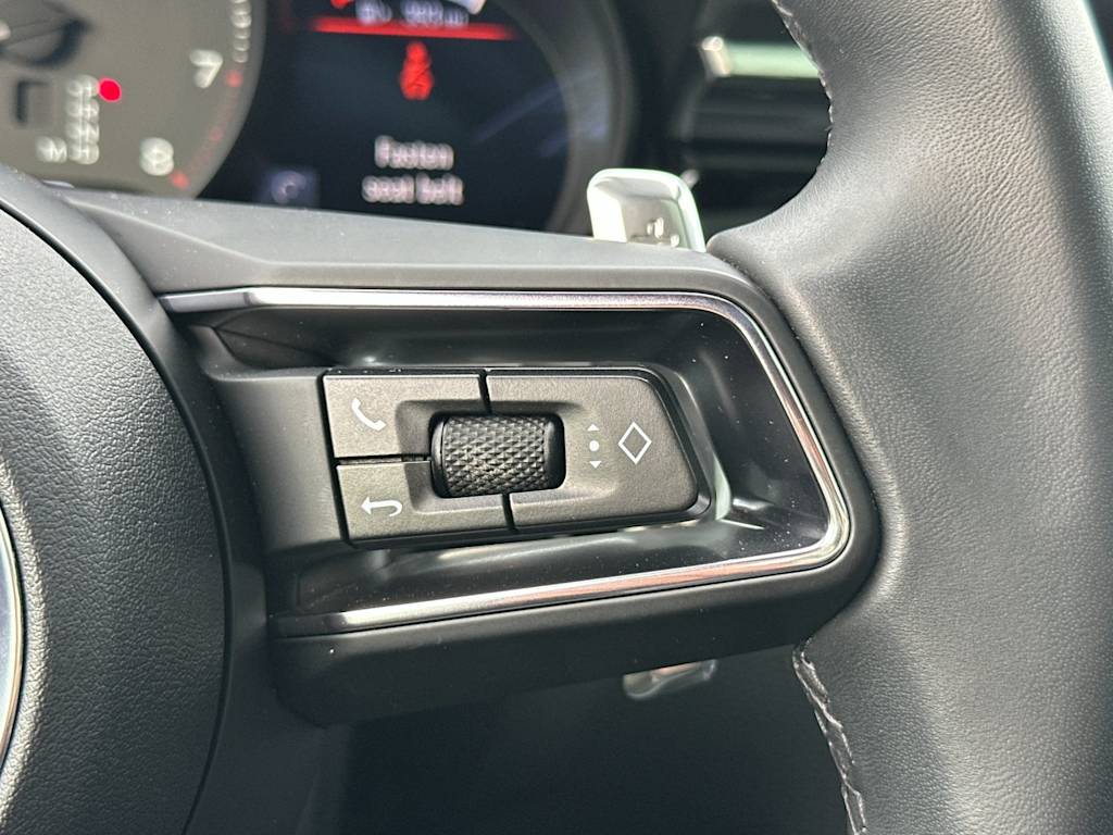 Thumbnail: 2025 Porsche Macan - 31