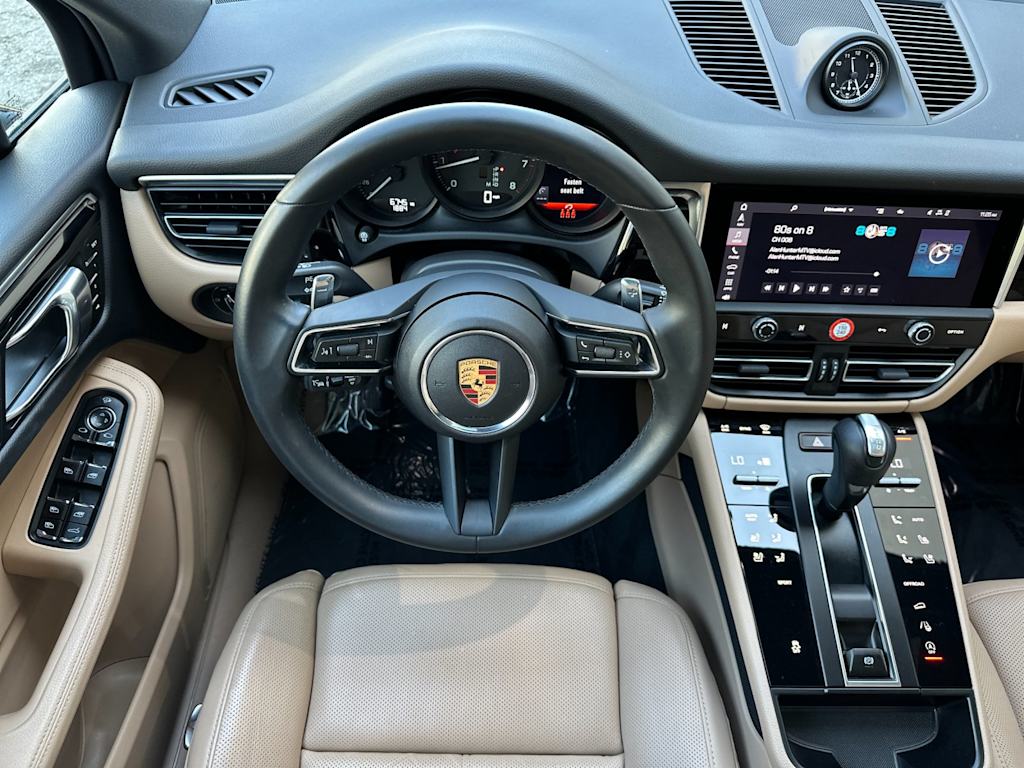 Thumbnail: 2025 Porsche Macan - 9