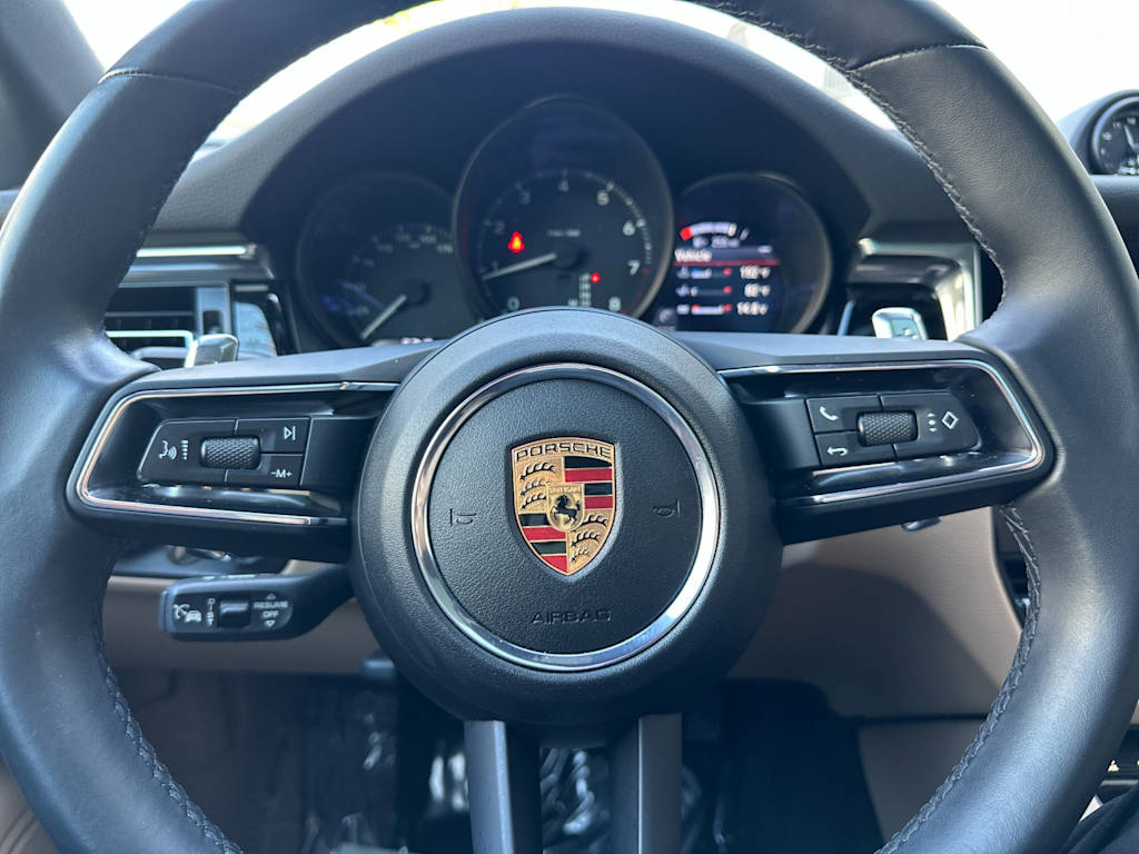 Thumbnail: 2025 Porsche Macan - 14
