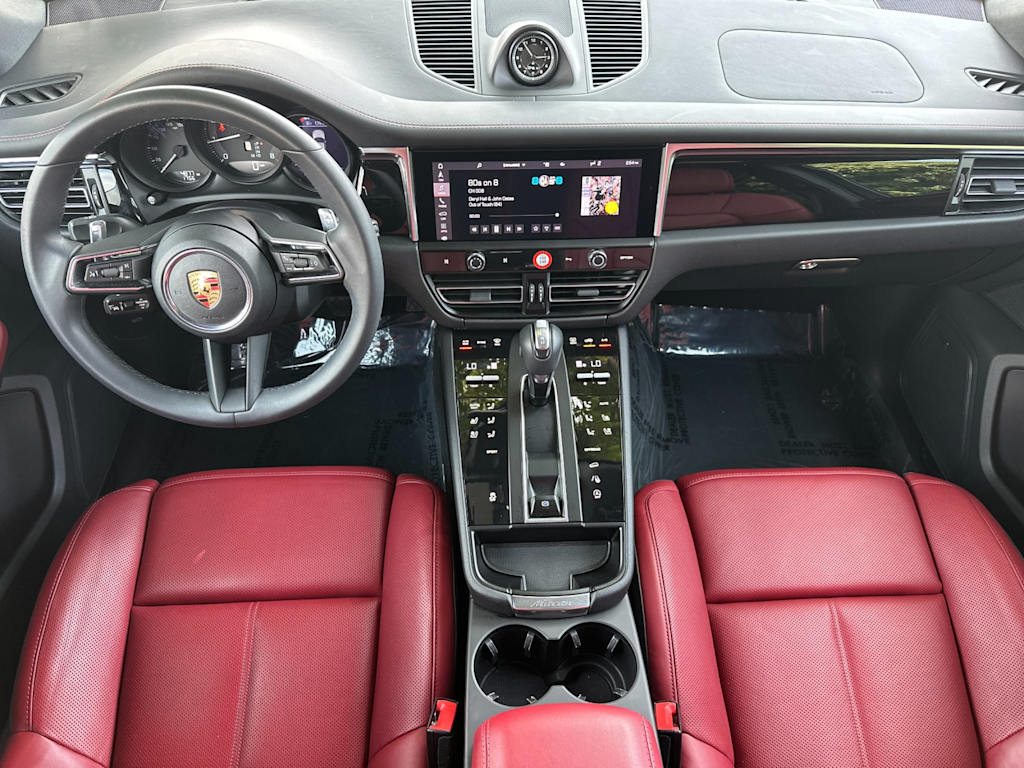 Thumbnail: 2025 Porsche Macan - 2