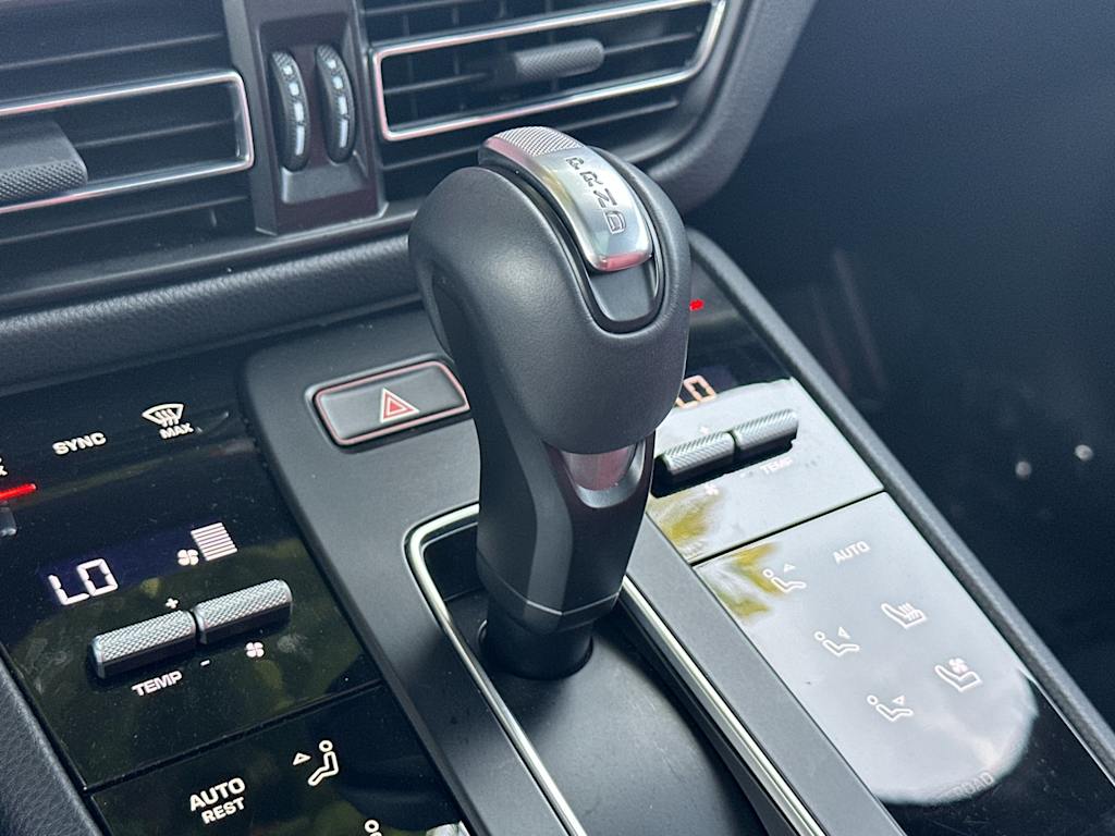 Thumbnail: 2025 Porsche Macan - 28