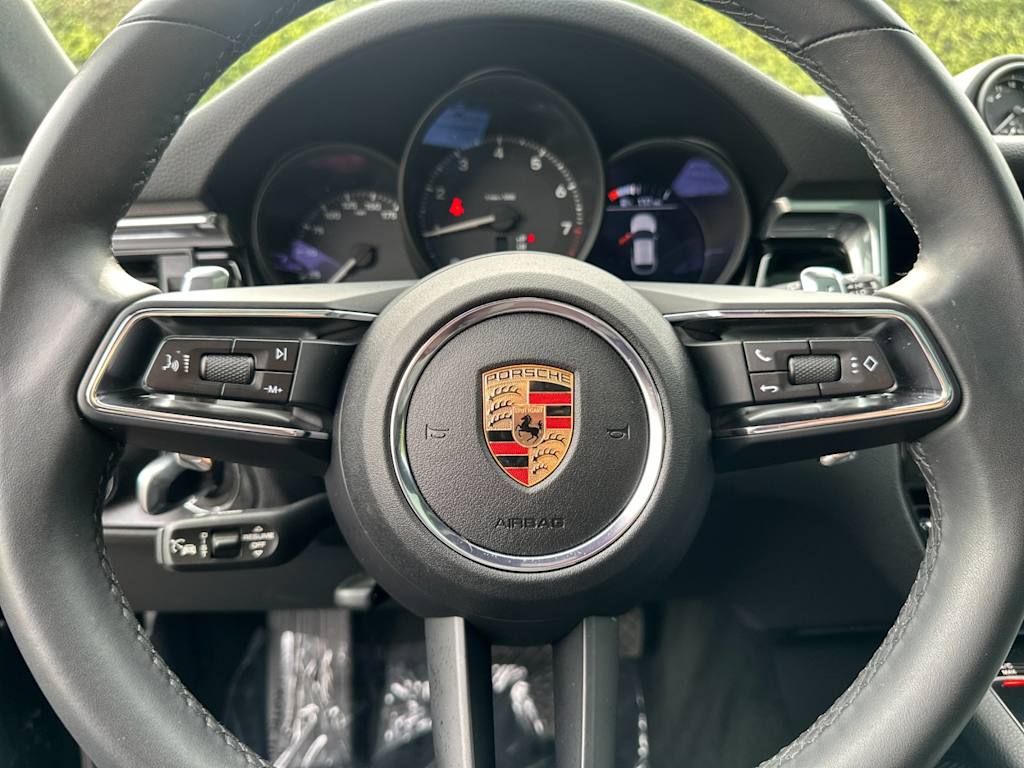 Thumbnail: 2025 Porsche Macan - 13