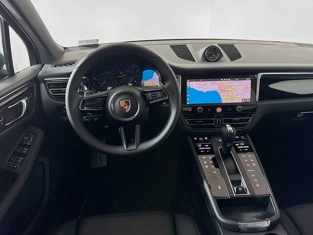 Thumbnail: 2025 Porsche Macan - 12