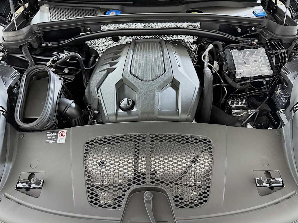 Thumbnail: 2025 Porsche Macan - 7