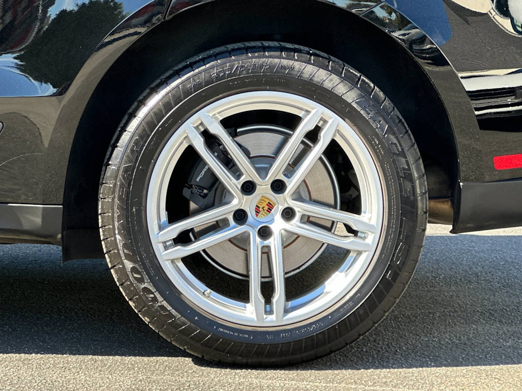 Thumbnail: 2025 Porsche Macan - 7