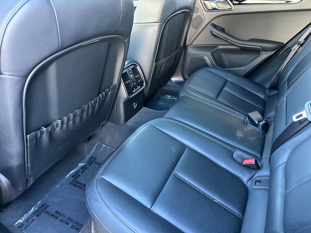 Thumbnail: 2025 Porsche Macan - 11