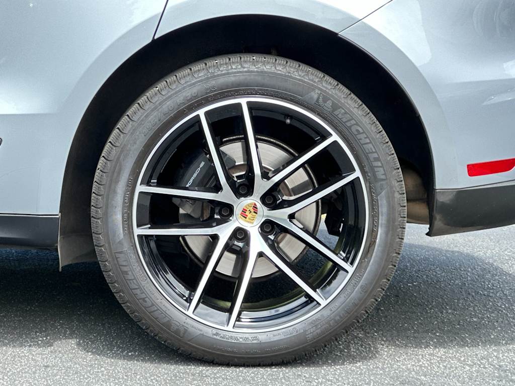 Thumbnail: 2025 Porsche Macan - 8