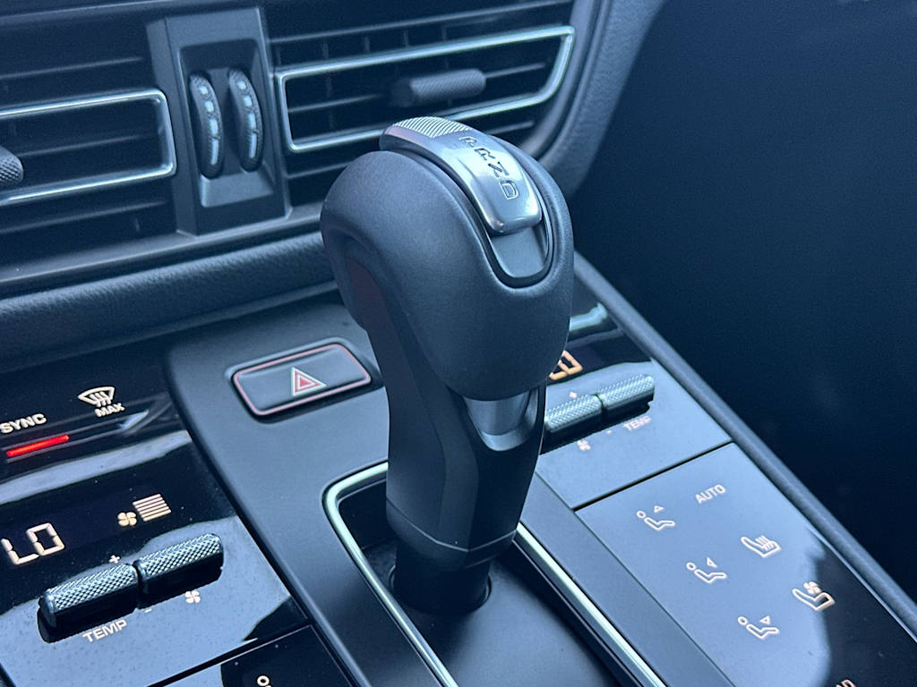 Thumbnail: 2025 Porsche Macan - 28