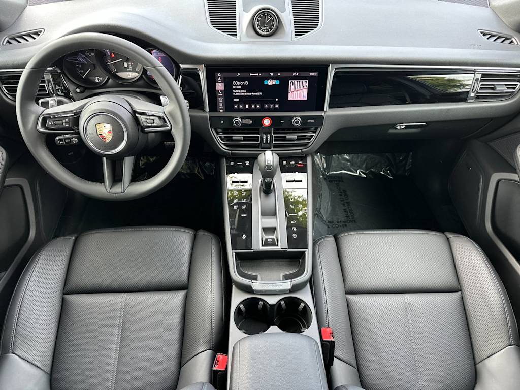 Thumbnail: 2025 Porsche Macan - 2