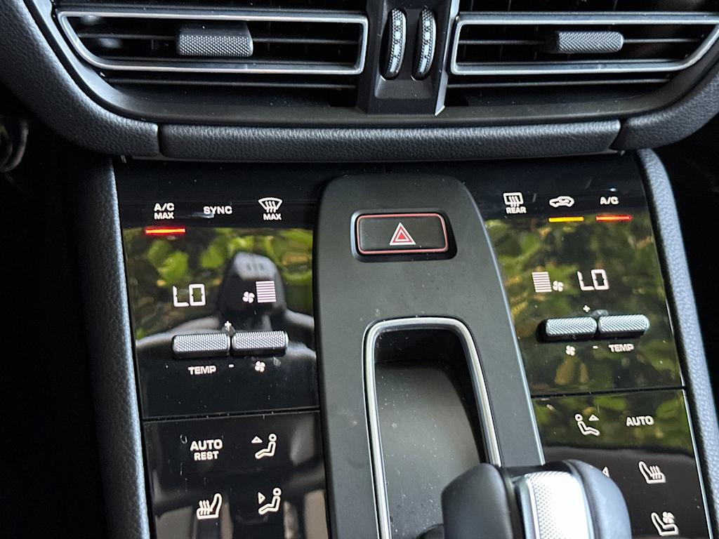 Thumbnail: 2026 Porsche Macan - 14