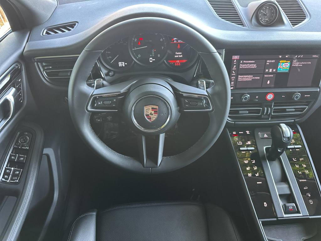 Thumbnail: 2026 Porsche Macan - 11