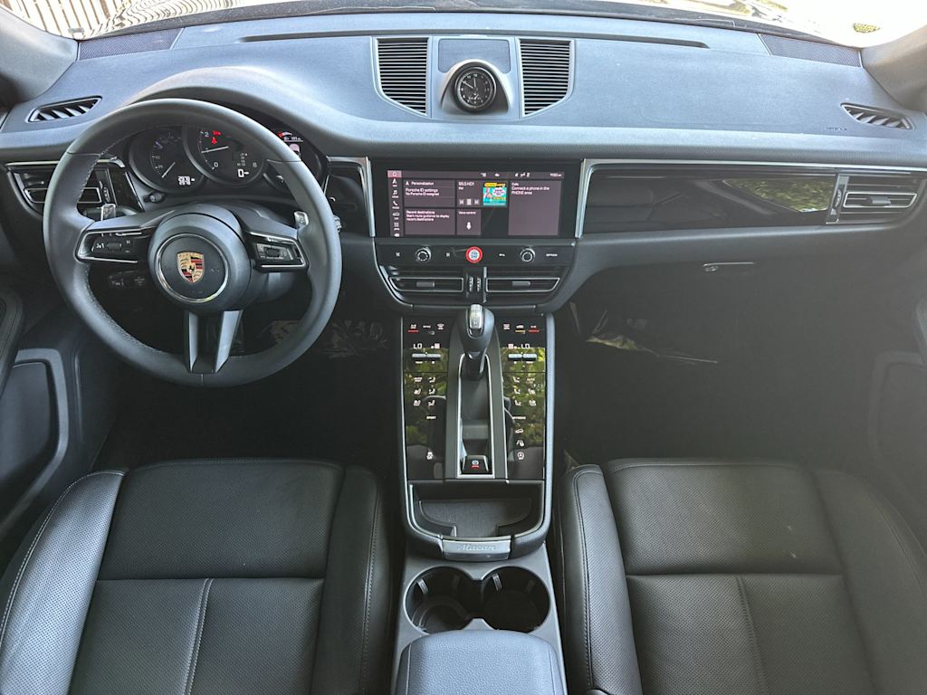 Thumbnail: 2026 Porsche Macan - 8