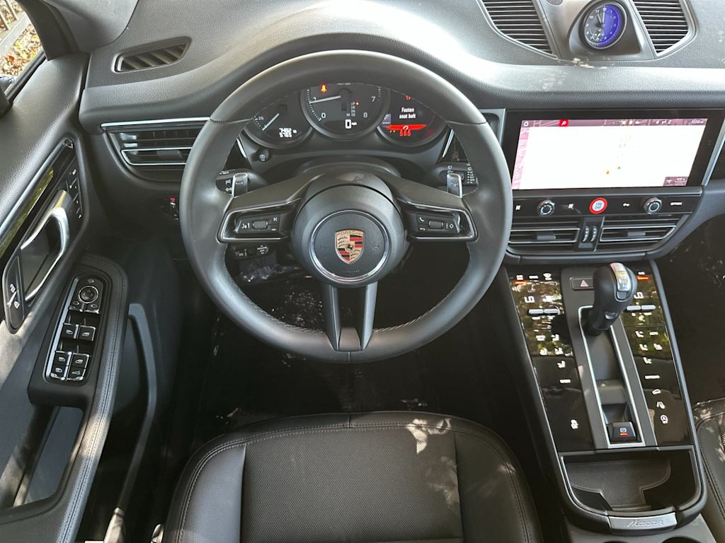 Thumbnail: 2026 Porsche Macan - 9