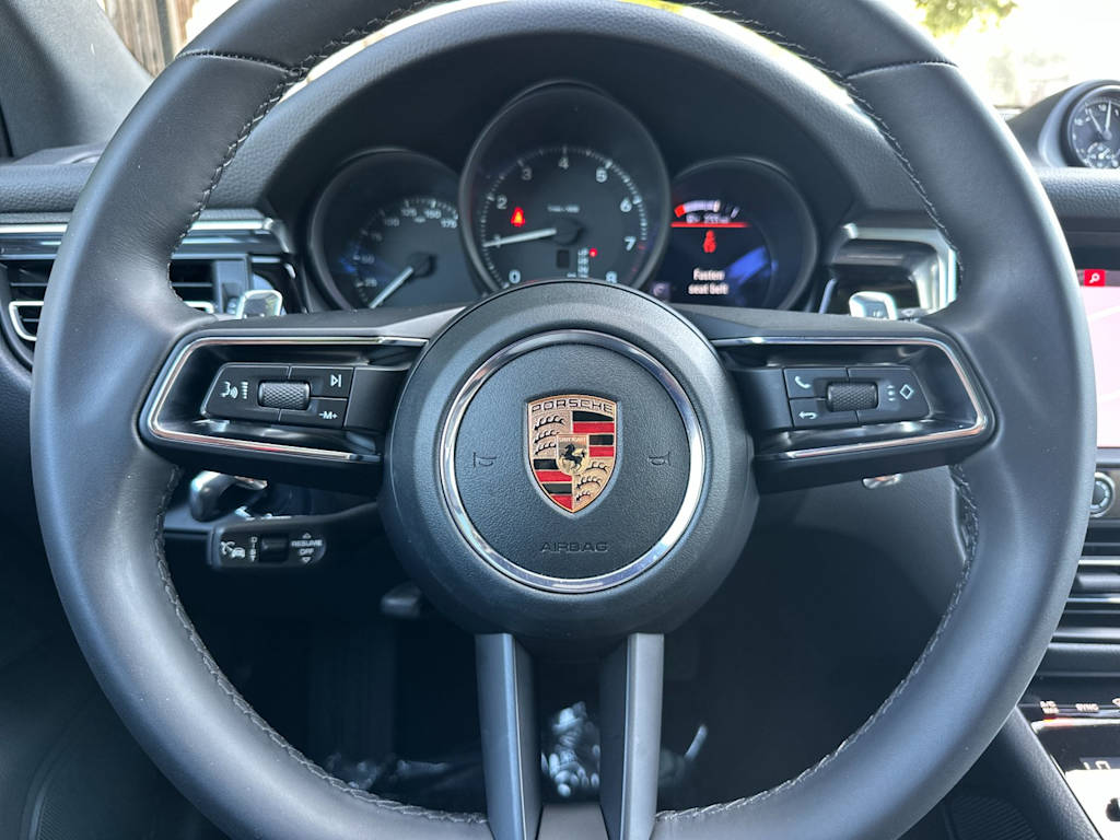 Thumbnail: 2026 Porsche Macan - 29