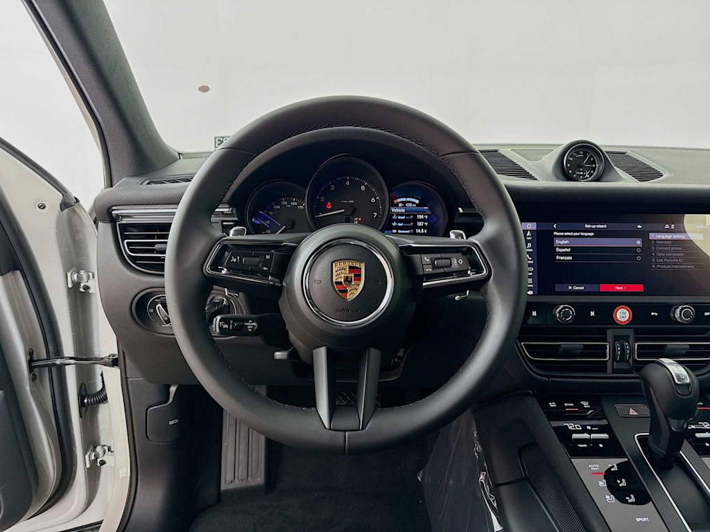 Thumbnail: 2026 Porsche Macan - 9