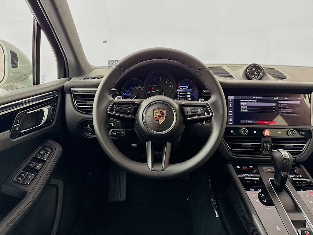 Thumbnail: 2026 Porsche Macan - 13