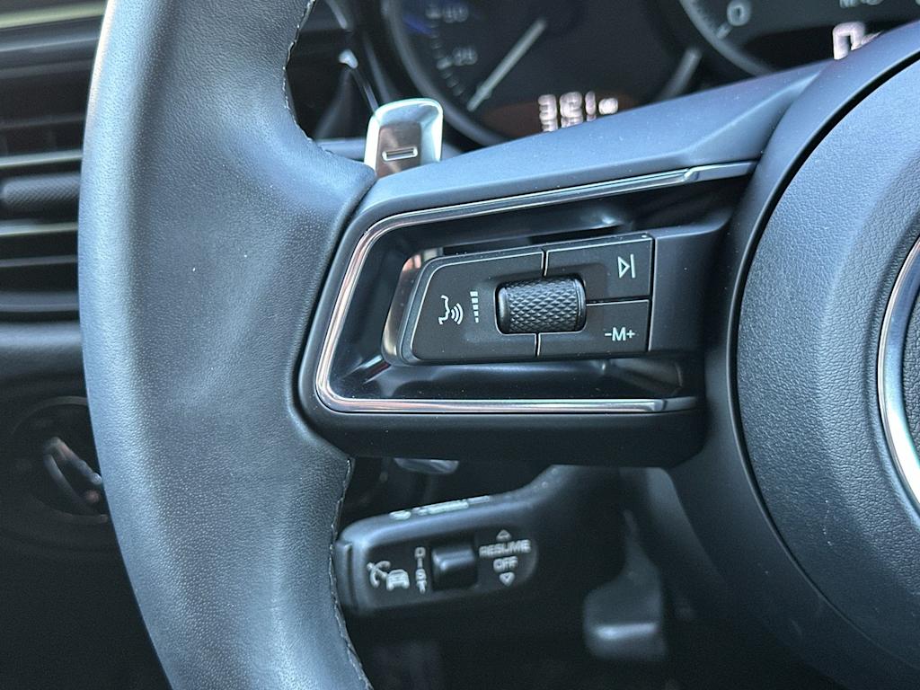 Thumbnail: 2026 Porsche Macan - 30