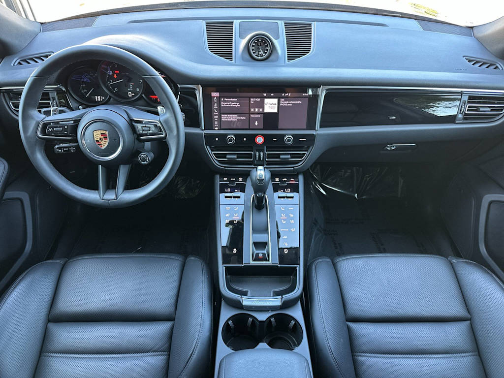 Thumbnail: 2026 Porsche Macan - 2