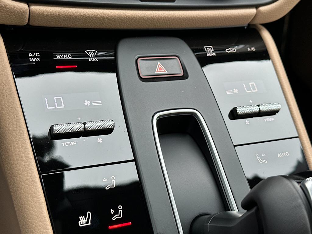 Thumbnail: 2026 Porsche Macan - 14