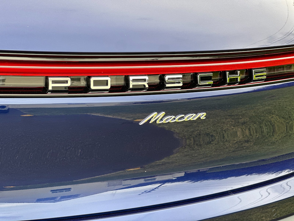 Thumbnail: 2026 Porsche Macan - 7