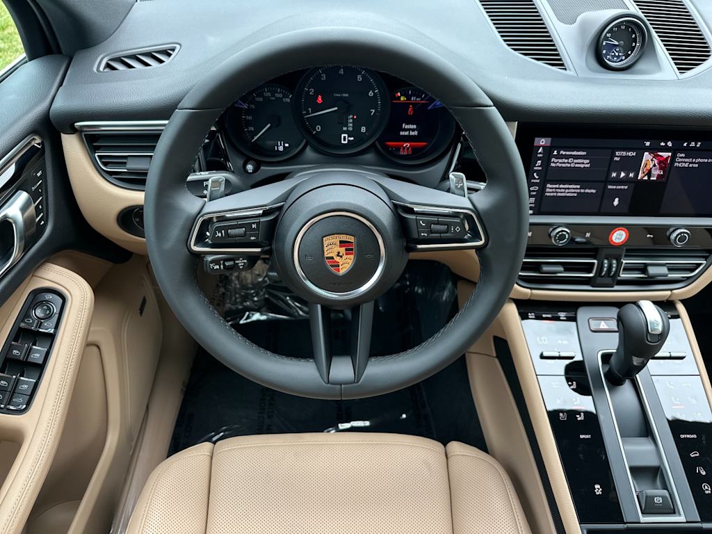 Thumbnail: 2026 Porsche Macan - 9