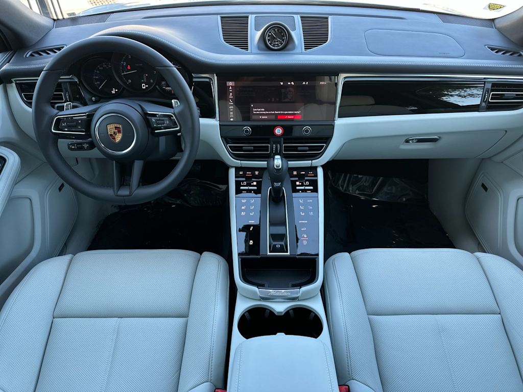 Thumbnail: 2026 Porsche Macan - 9