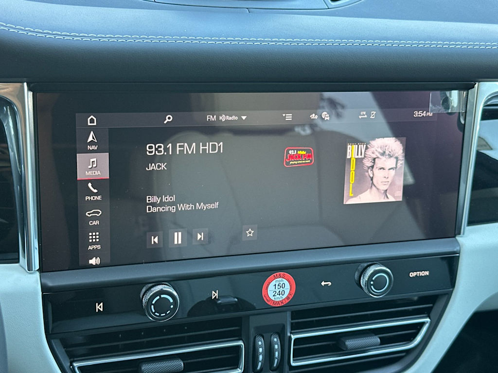 Thumbnail: 2026 Porsche Macan - 14