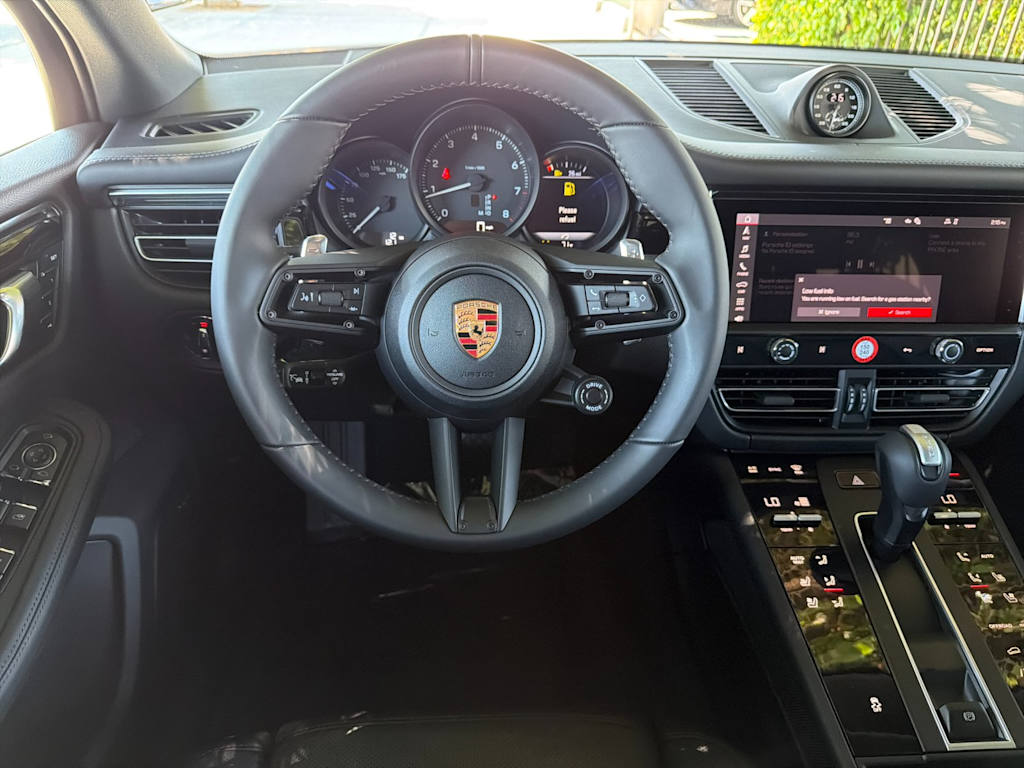 Thumbnail: 2026 Porsche Macan - 11