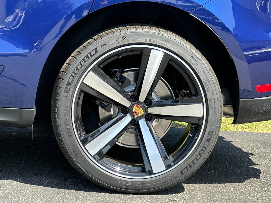 Thumbnail: 2026 Porsche Macan - 8