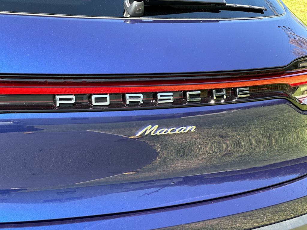 Thumbnail: 2026 Porsche Macan - 7