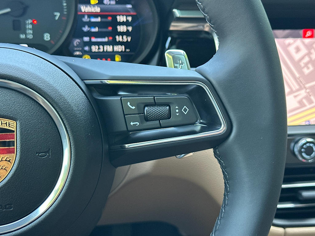 Thumbnail: 2026 Porsche Macan - 32