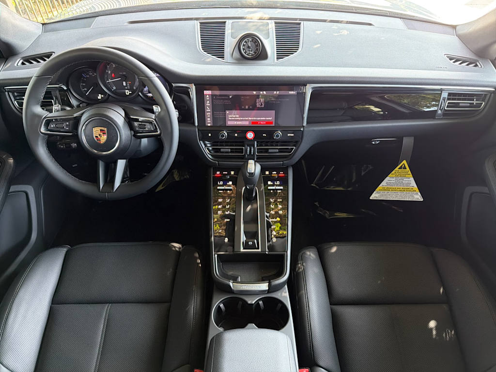 Thumbnail: 2026 Porsche Macan - 2