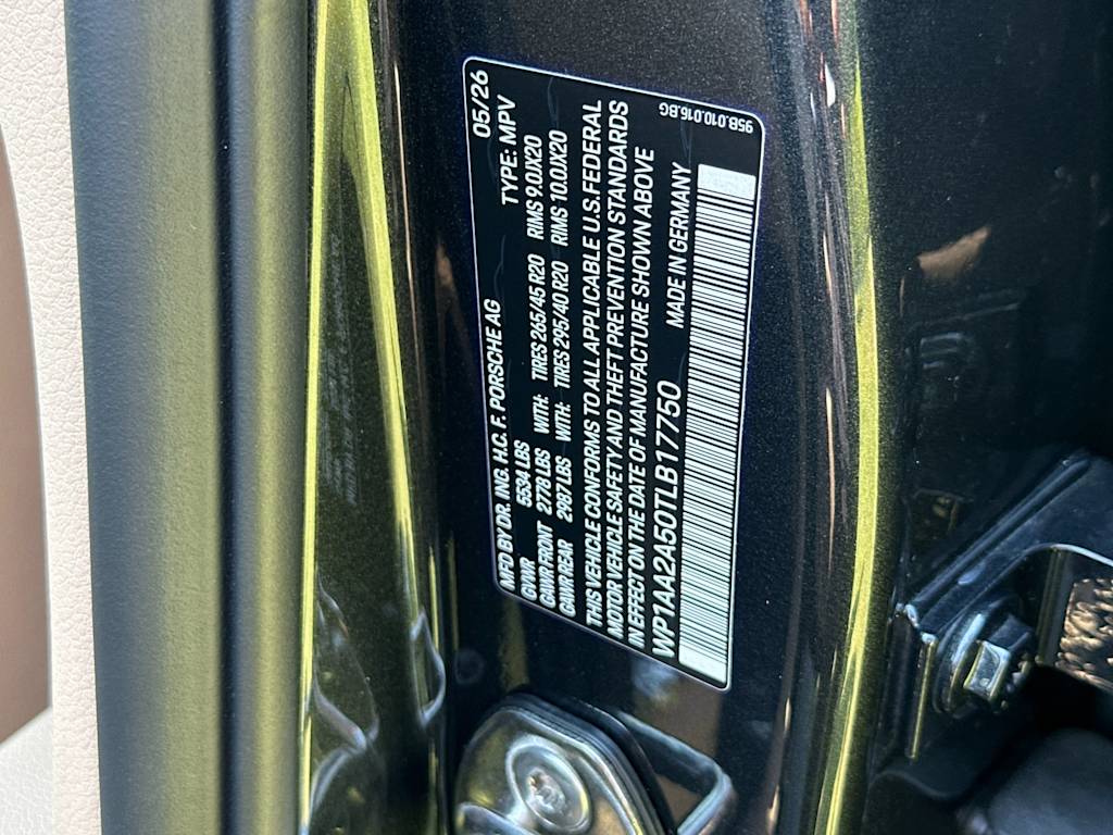 Thumbnail: 2026 Porsche Macan - 18