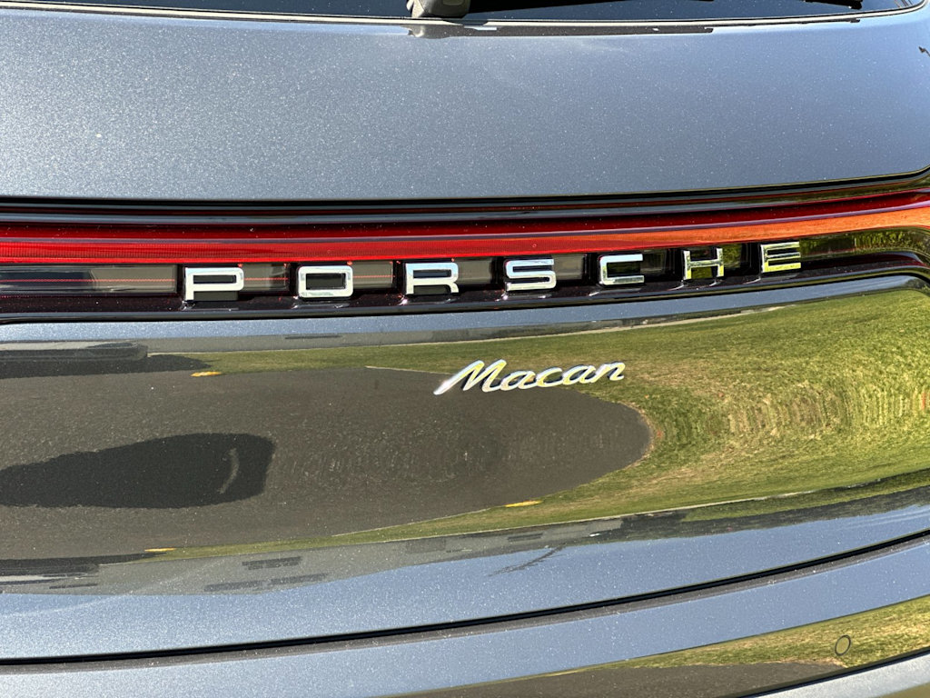 Thumbnail: 2026 Porsche Macan - 7