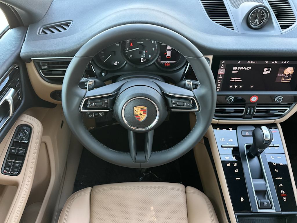 Thumbnail: 2026 Porsche Macan - 9