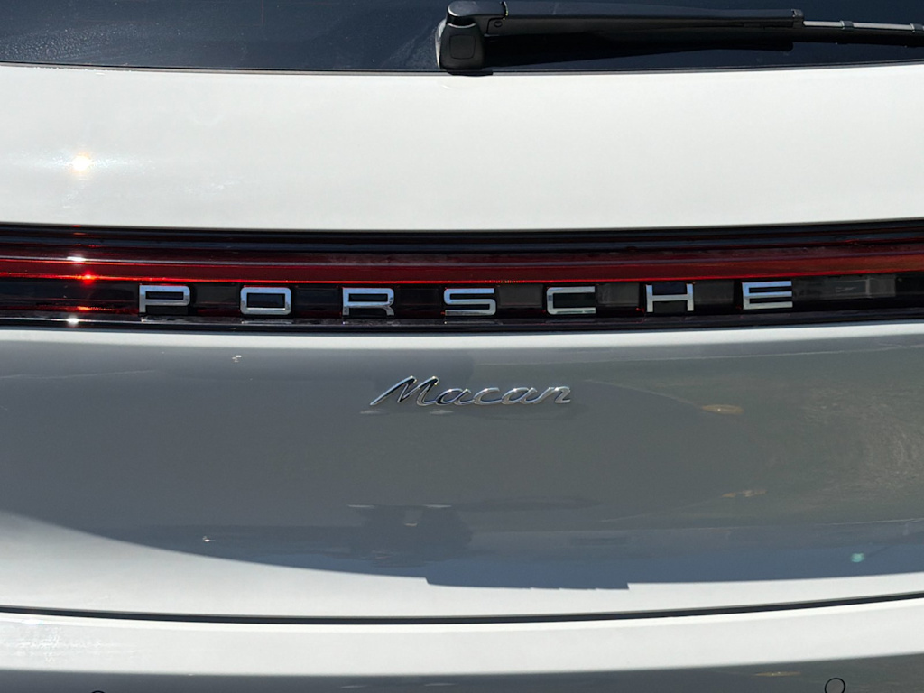 Thumbnail: 2026 Porsche Macan - 33