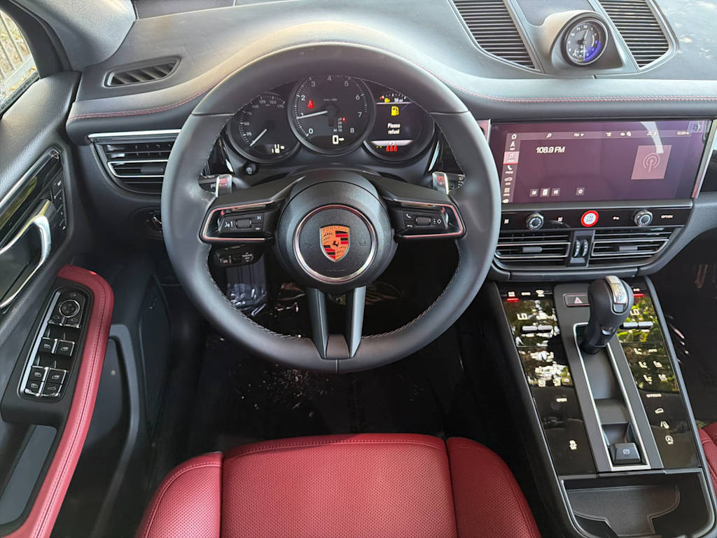 Thumbnail: 2026 Porsche Macan - 9