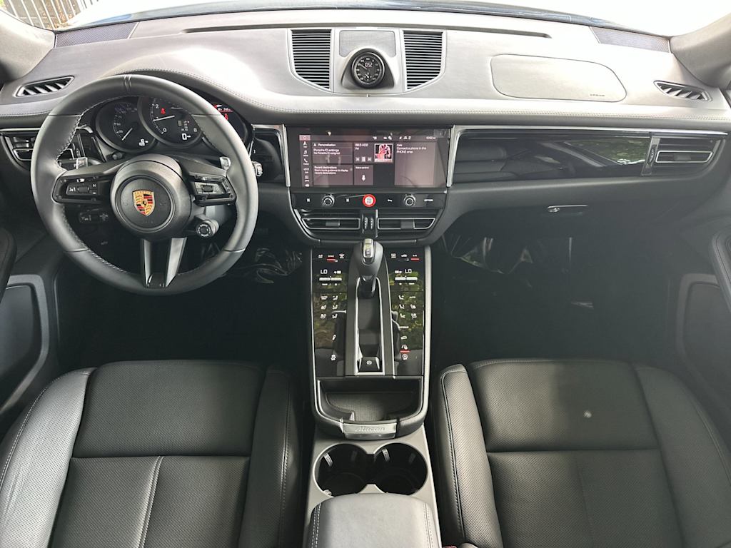Thumbnail: 2026 Porsche Macan - 9