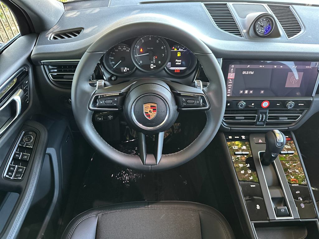 Thumbnail: 2026 Porsche Macan - 9