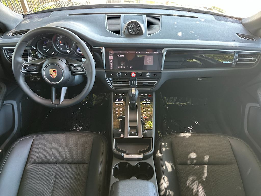 Thumbnail: 2026 Porsche Macan - 2