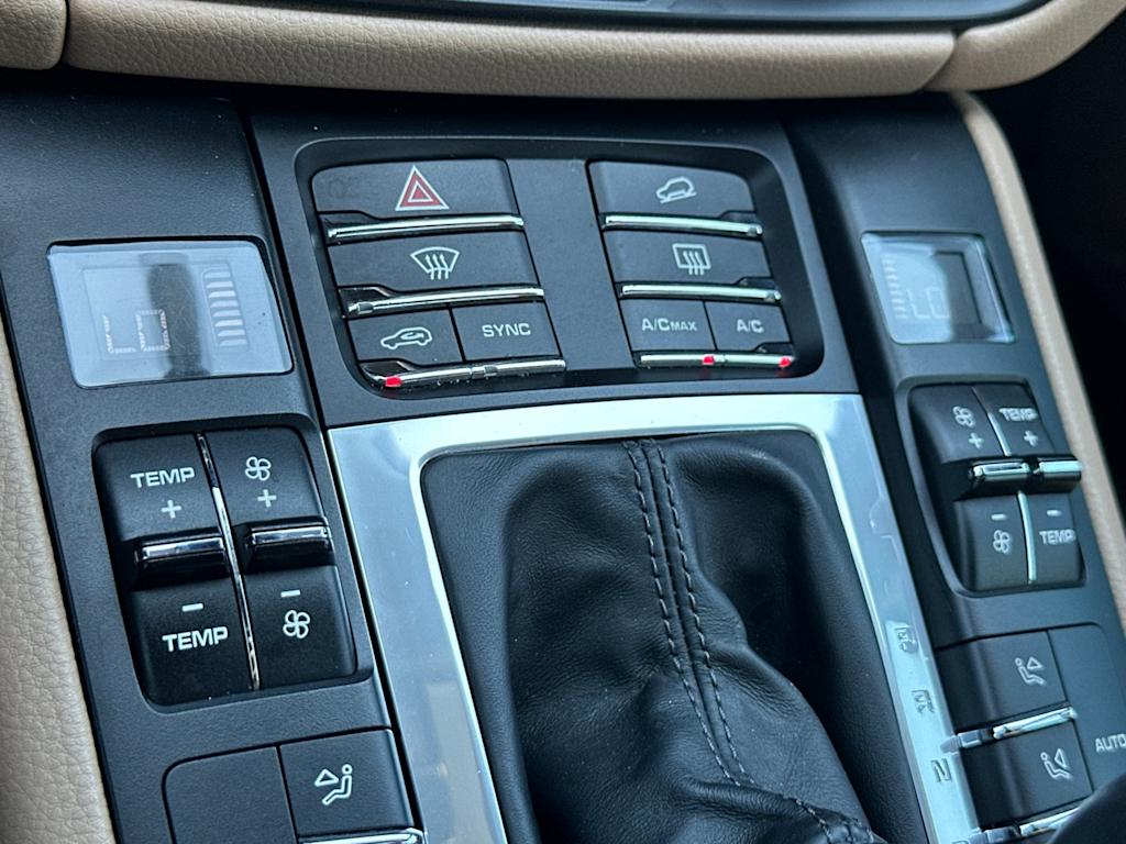 Thumbnail: 2019 Porsche Macan - 14