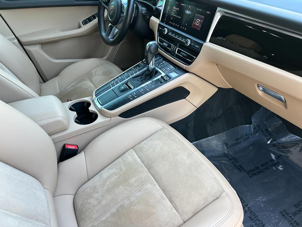 Thumbnail: 2019 Porsche Macan - 23