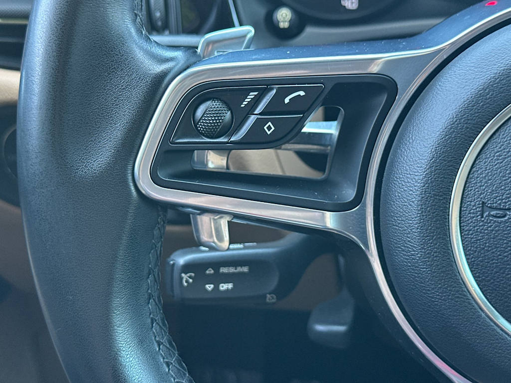 Thumbnail: 2019 Porsche Macan - 30