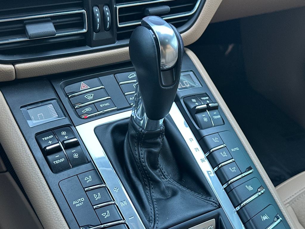 Thumbnail: 2019 Porsche Macan - 28