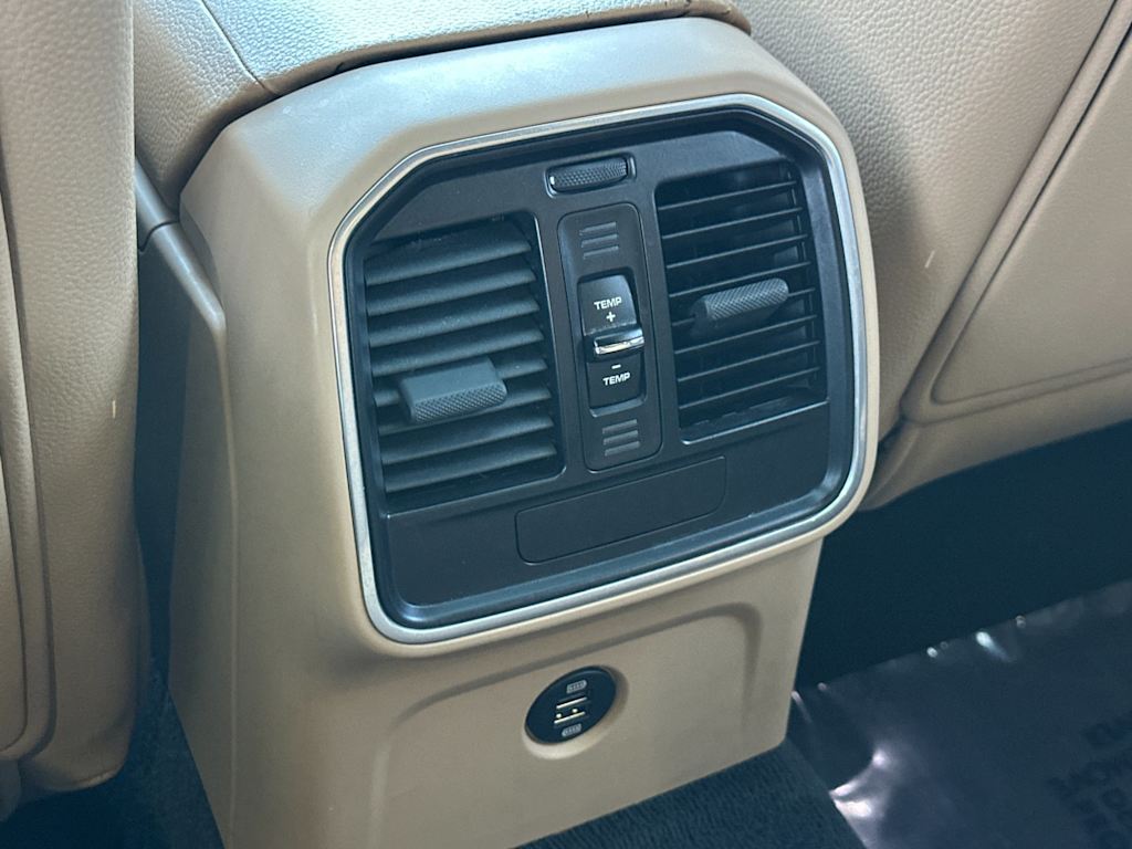 Thumbnail: 2019 Porsche Macan - 22