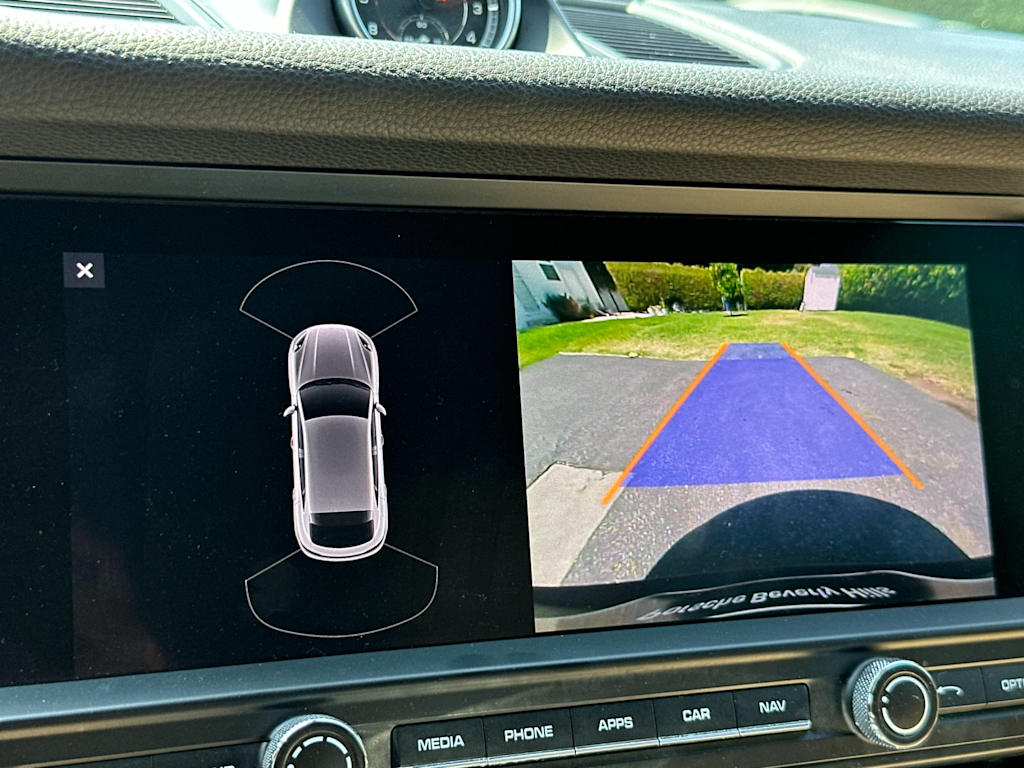 Thumbnail: 2019 Porsche Macan - 27